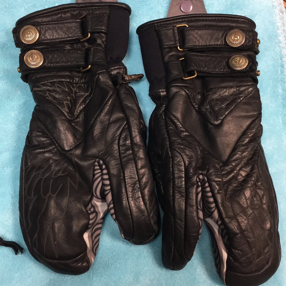 Burton mittens